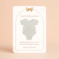 Babyshower cadeau en bedankje met zaadpapier hart Boho Beige Beertje – gepersonaliseerd kaartje met romper van zaadpapier, Studio Miron