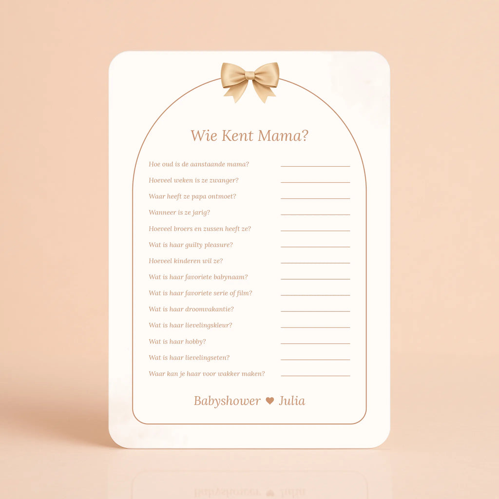 Babyshower spelkaart Wie kent Mama in Boho Beige Beertje stijl, gepersonaliseerd met naam – Studio Miron